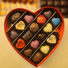 Corazón 17 bombones aprox
